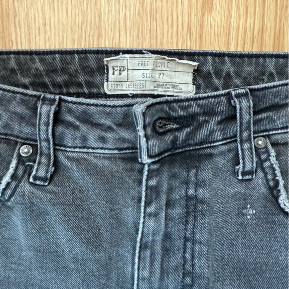 Free People Black Gray Ankle Cropped Jeans with Vintage Effect Size 27 - Picture 5 of 5